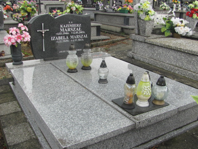 Grób Izabela Marszał